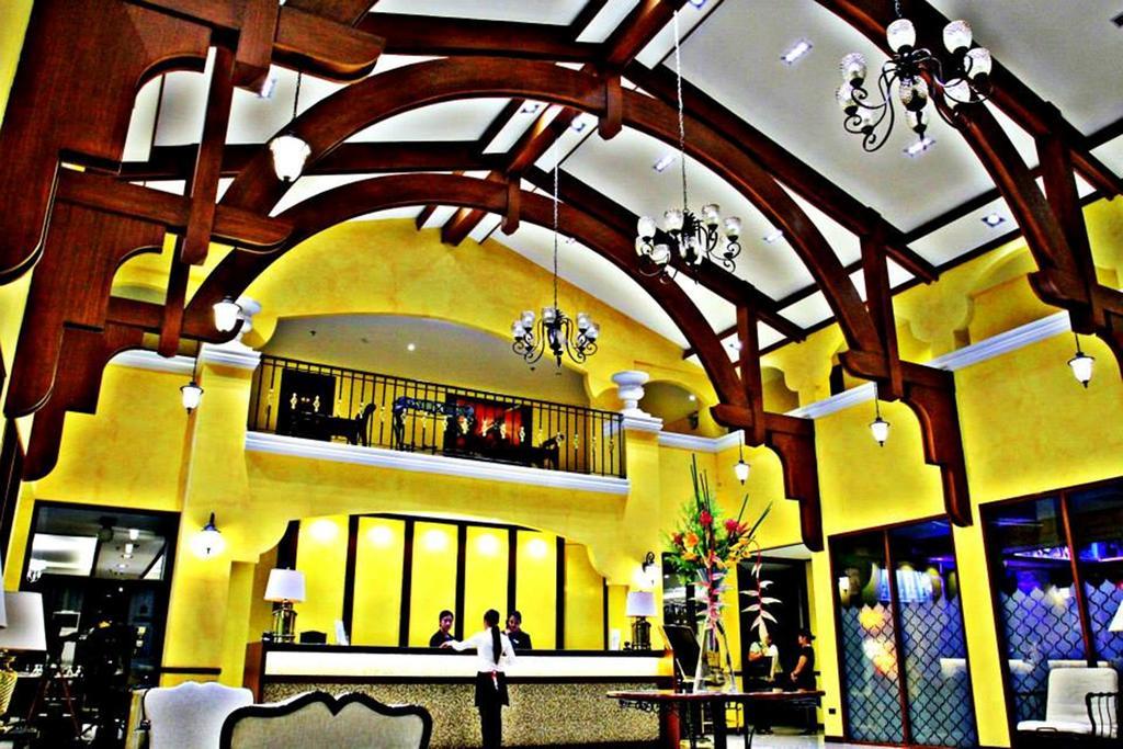 לגאזפי The Pepperland Hotel מראה חיצוני תמונה